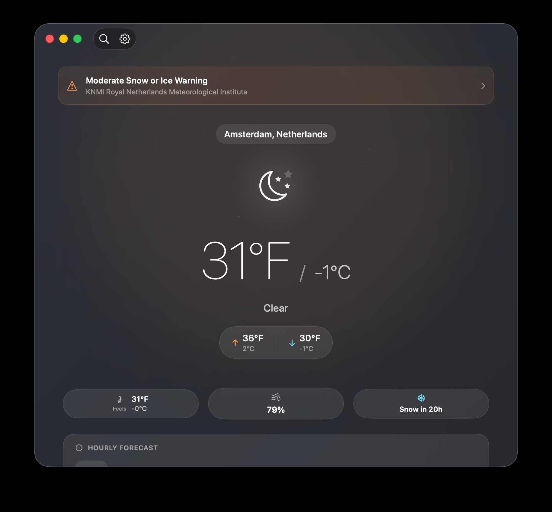 macOS main weather view with dual temperatures